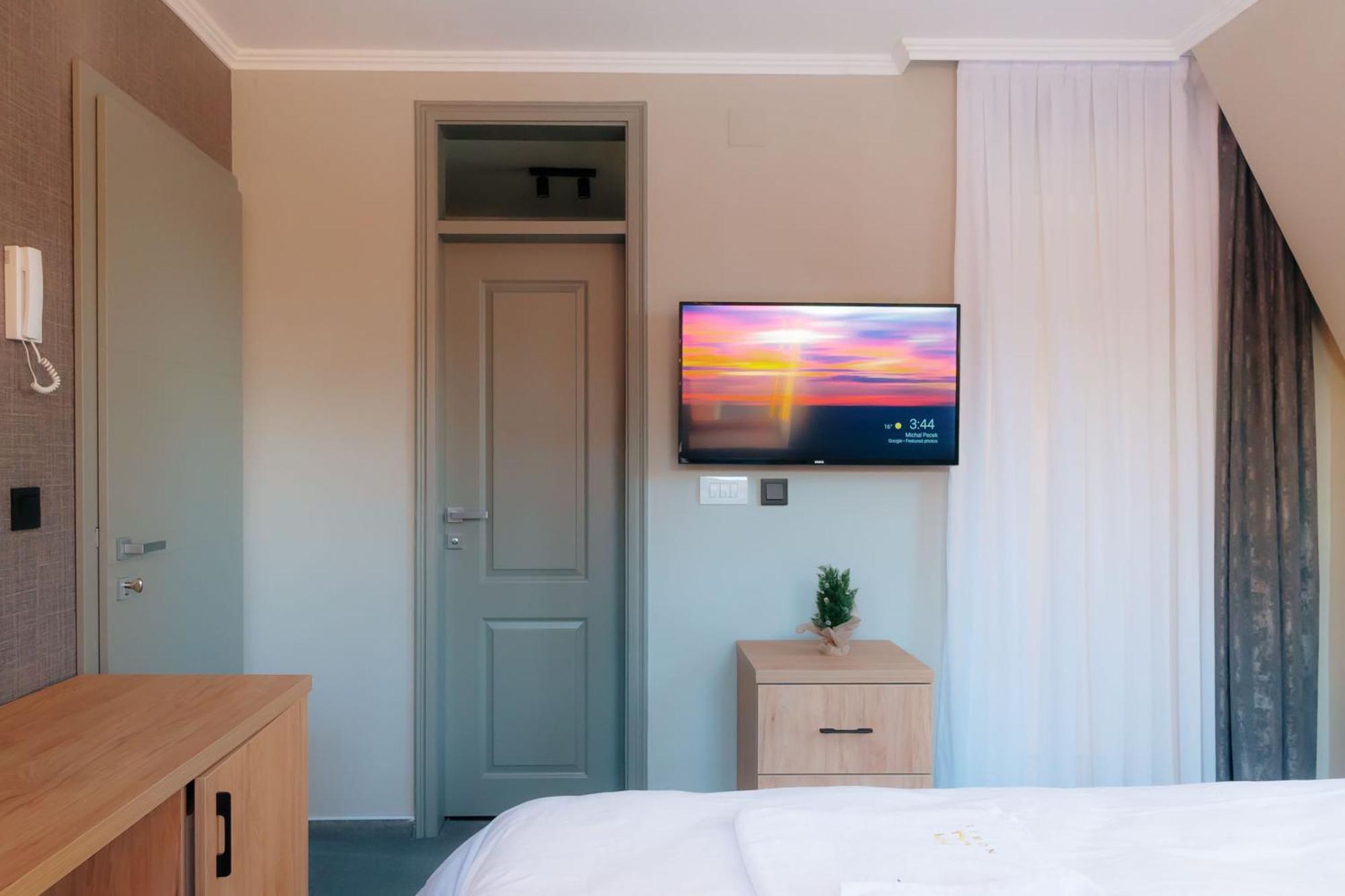Nobel Apartmani Brčko Buitenkant foto